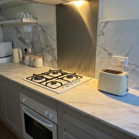Fernlea Spacious Apartment アーブロース エクステリア 写真