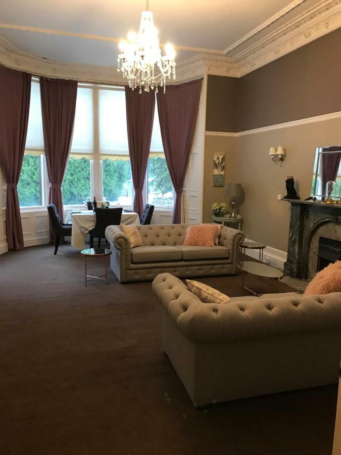 Fernlea Spacious Apartment アーブロース エクステリア 写真